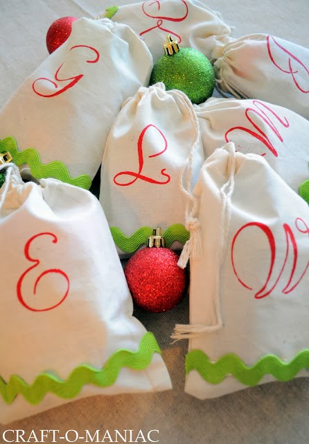 DIY Christmas Stenciled Treat Bags