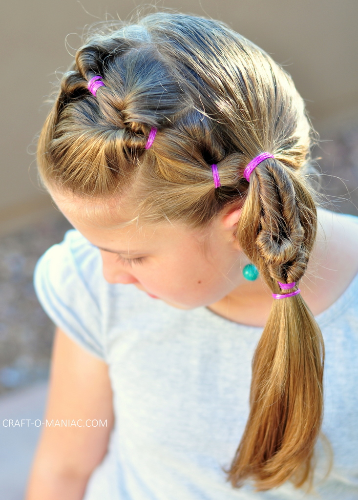DIY Little Girl Twisty Loop Hair Do!