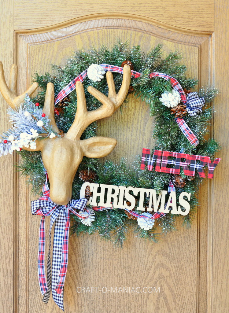 DIY Christmas Plaid and Reindeer Wreath